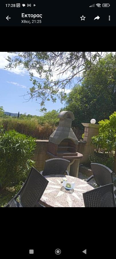 فيلا Terezina Wood House Kanakádes المظهر الخارجي الصورة